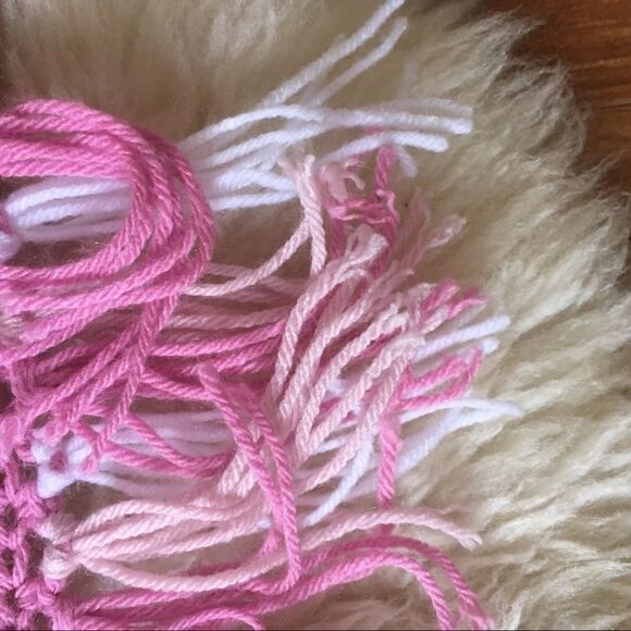 Custom made Girls Knit Pink and White Scarf and Hat with Tassels Size 6 - Picture 8 of 10